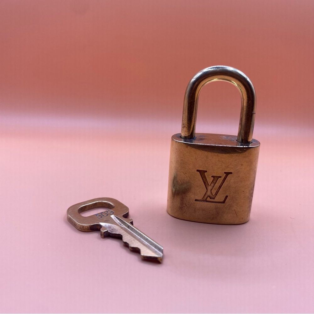 Authentic Louis Vuitton Gold Lock & Key Matching Set 309